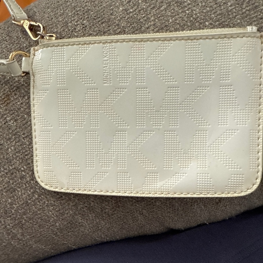Michael kors small wristlet